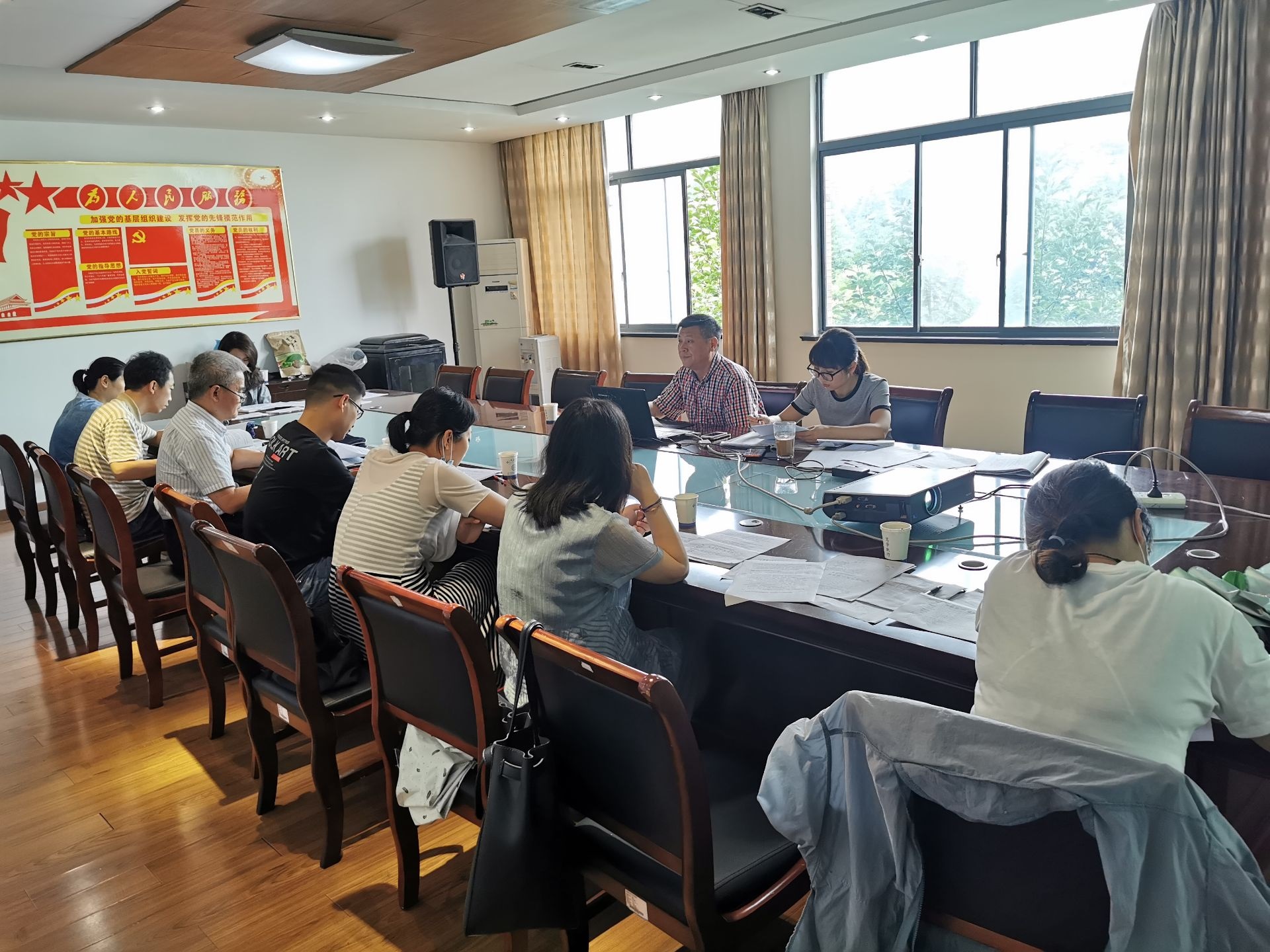 <strong>校长吴继敏赴土木院调研指导师资队伍建设</strong>