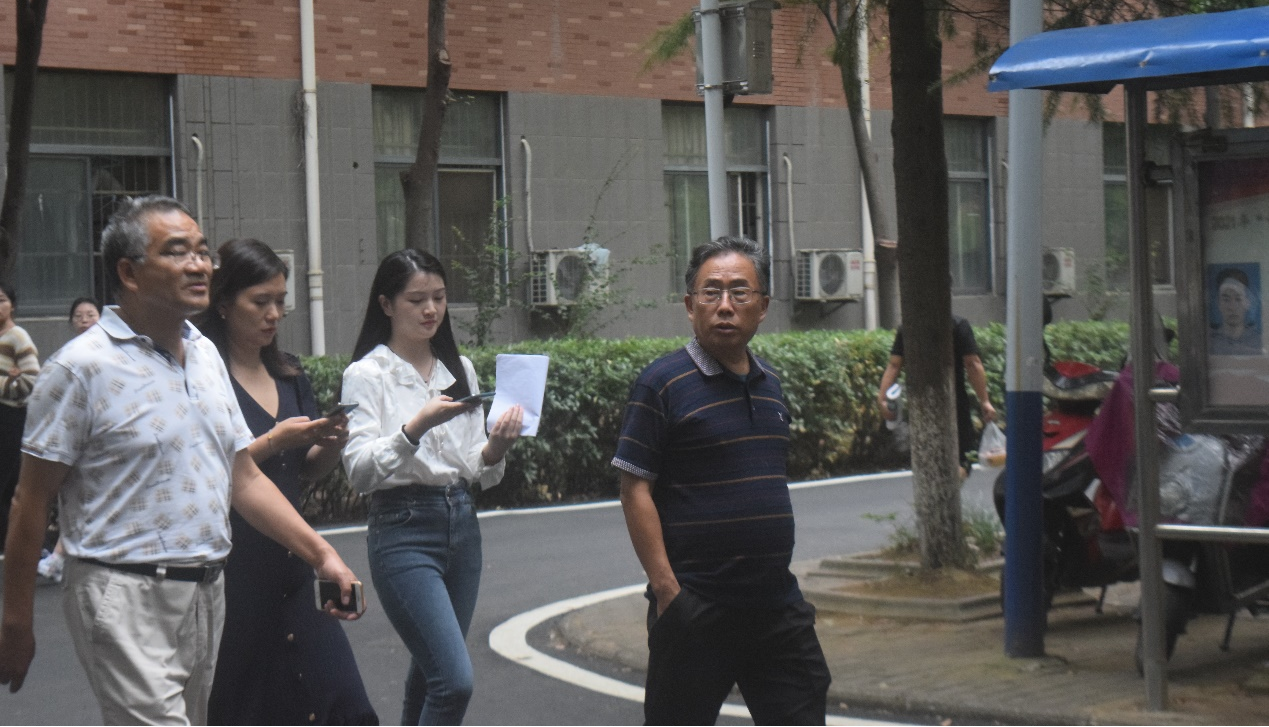 情系学子，为梦护航 ——电信院领导老师深入新生宿舍走访2020级专升本新生