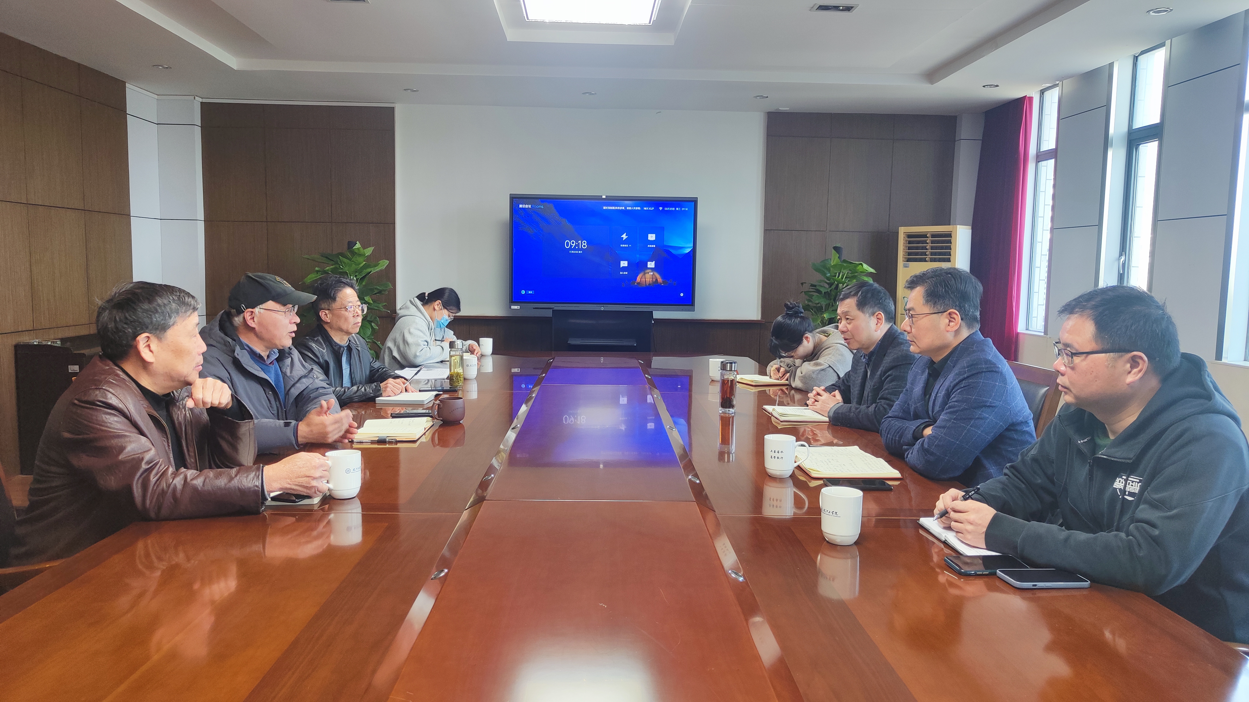 马鞍山市科技局汤向阳一行来我校调研