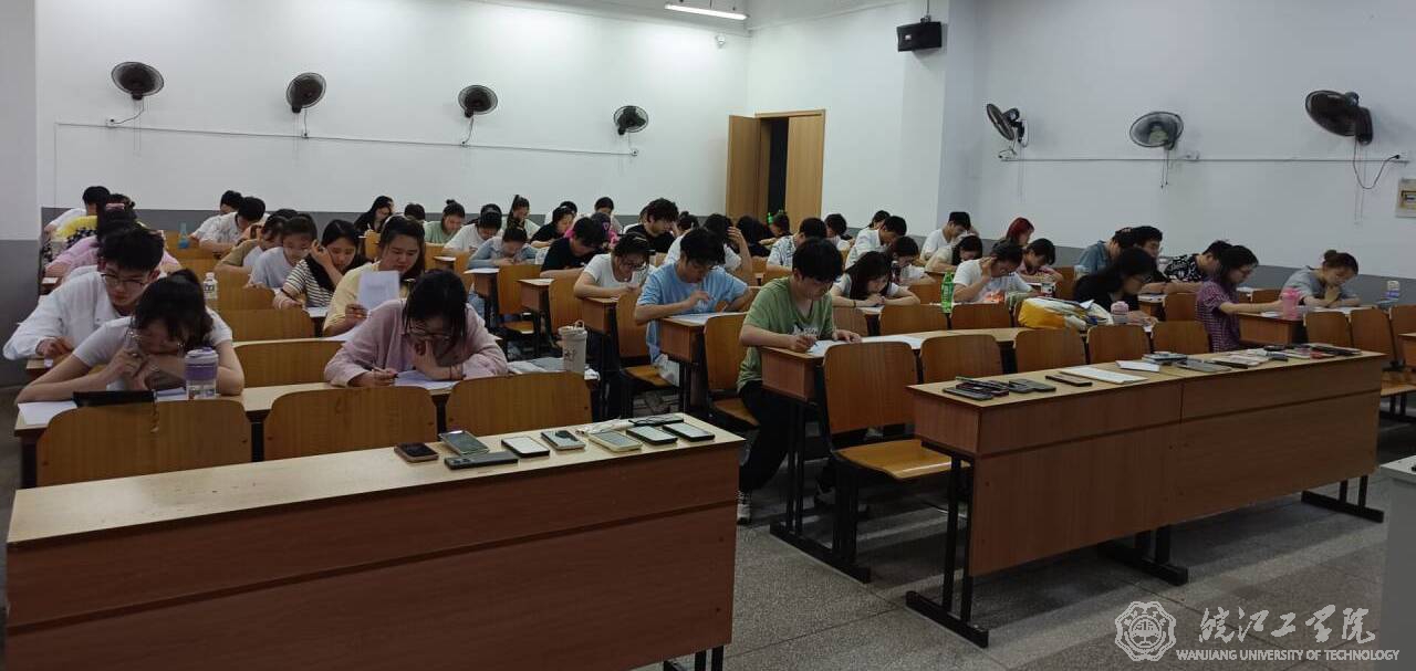 “研”途相伴，温情护航 ——基础部皖工班英语类课程辅导照亮学子考研征途