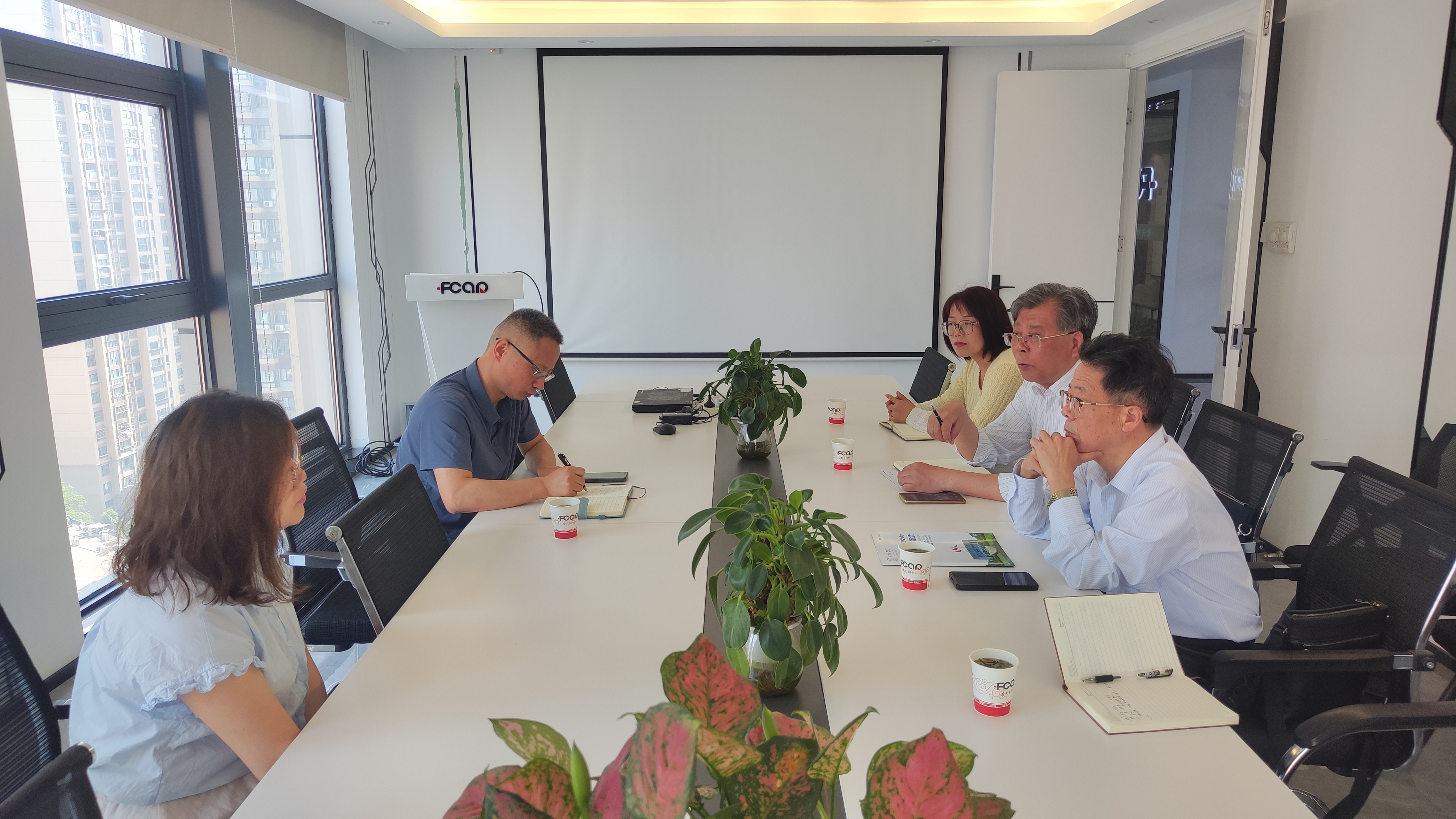 科技部会同计算机与人工智能学院走访高新技术企业